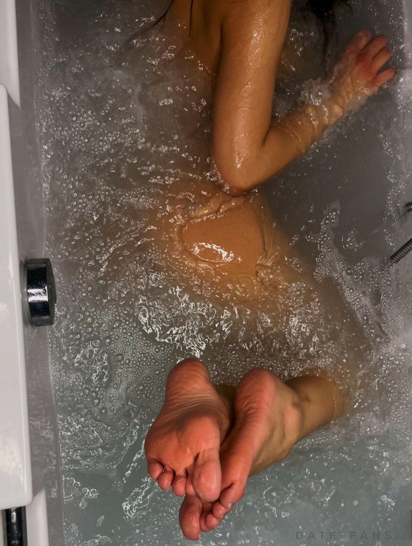 Post Description : Soft skin, warm water and dangerous thoughts.